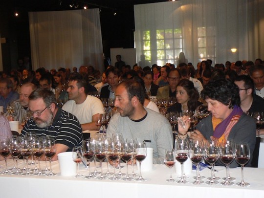 Guided tasting wine by the sommelier Josep Roca